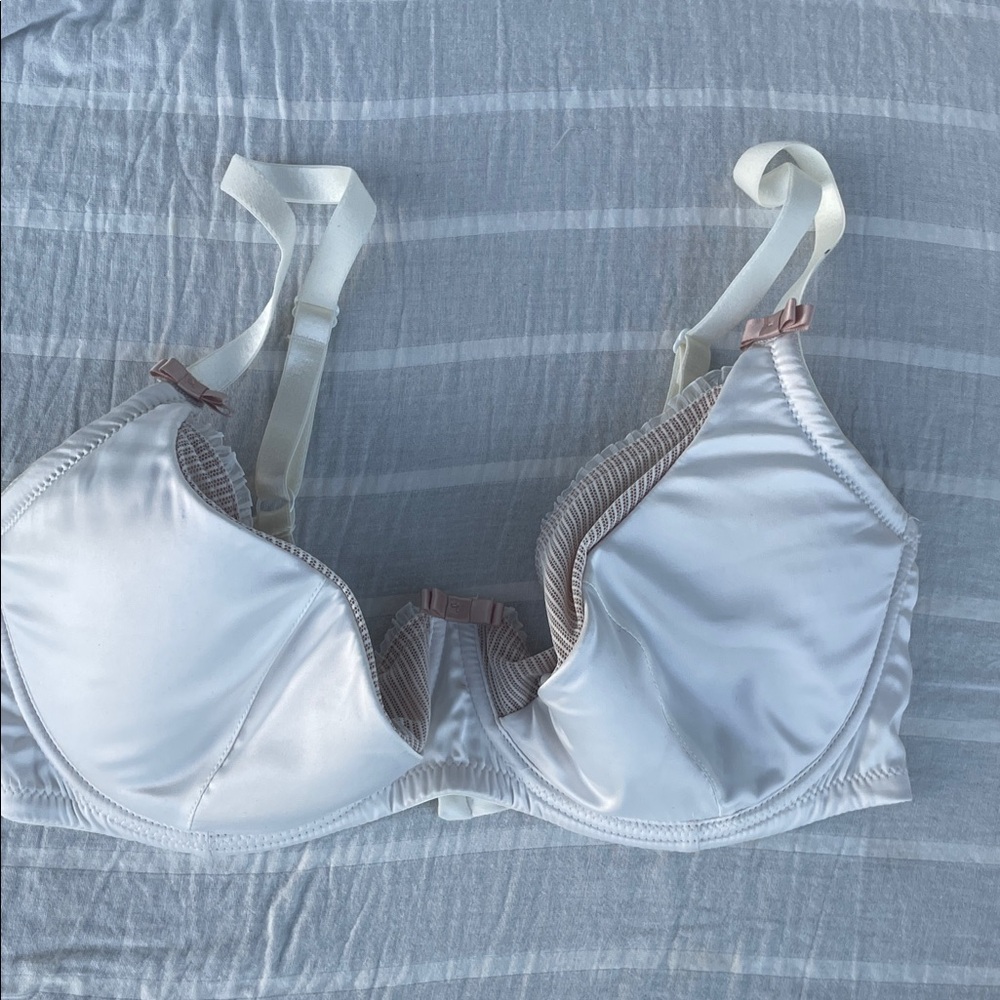 Elegant White Women's Bra